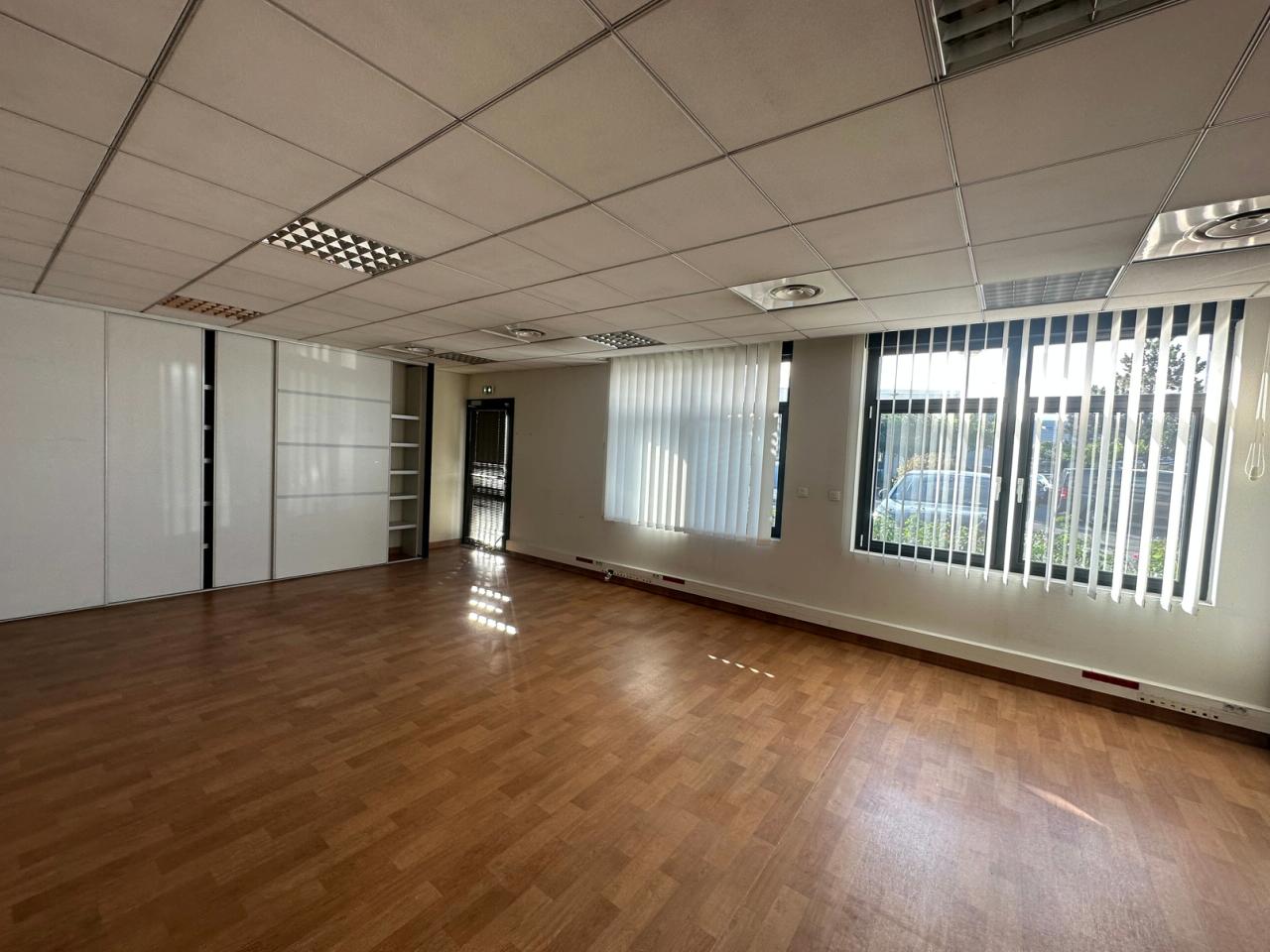 Bureau Chassieu 238m² Location bureau Chassieu Rhône OLBUR2109014 4
